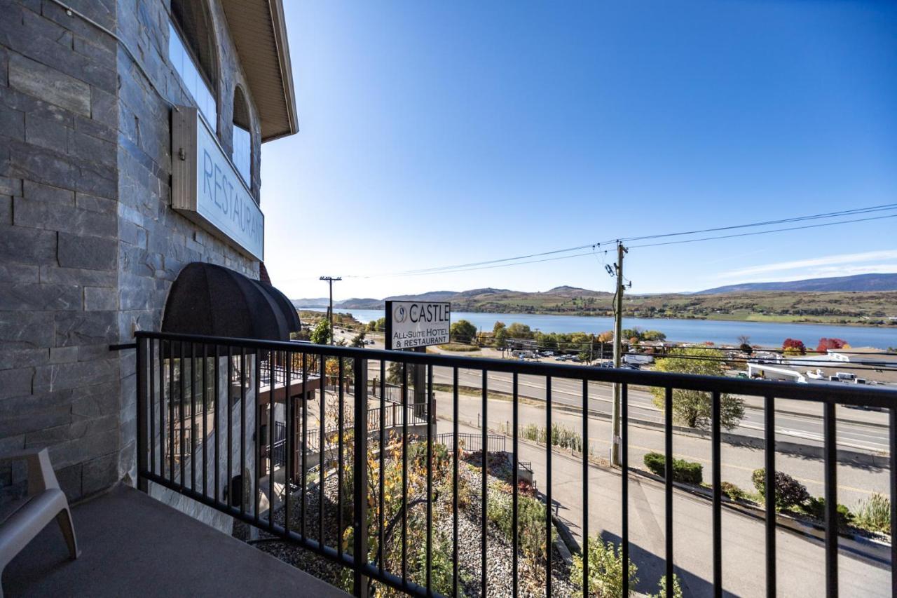 The Castle At Swan Lake Vernon Exterior foto