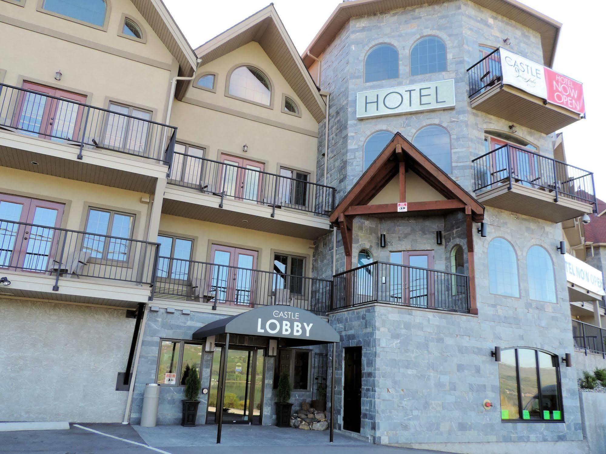 The Castle At Swan Lake Vernon Exterior foto